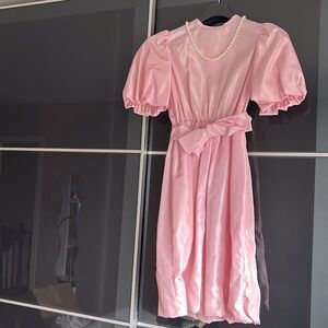 Elegant Pink Dress with Puff Sleeves